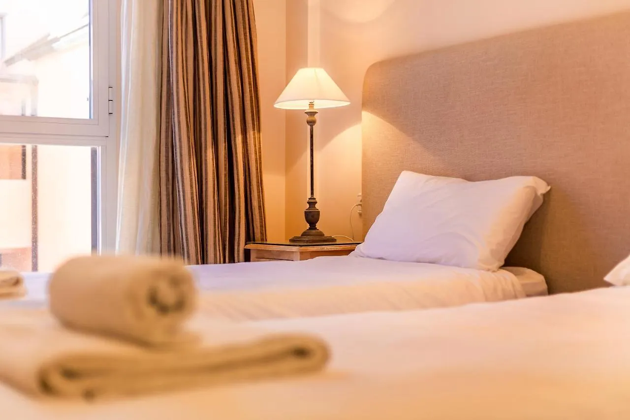 アパート First Line Penthouse In Puerto Sotogrande With Seaviewsアパートメント